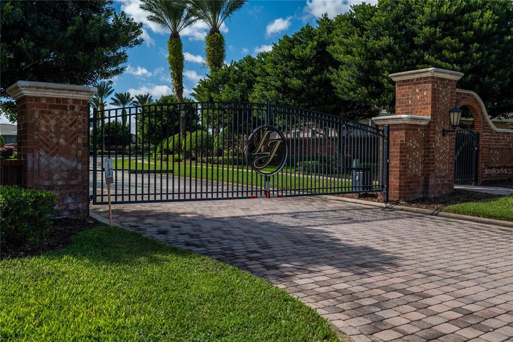 待售: $535,000 (5 贝兹, 3 浴室, 3011 平方英尺)