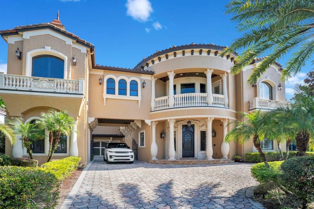 Activo con contrato: $2,190,000 (5 camas, 6 baños, 5838 Pies cuadrados)