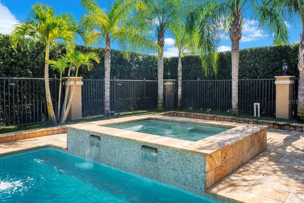 Activo con contrato: $2,190,000 (5 camas, 6 baños, 5838 Pies cuadrados)