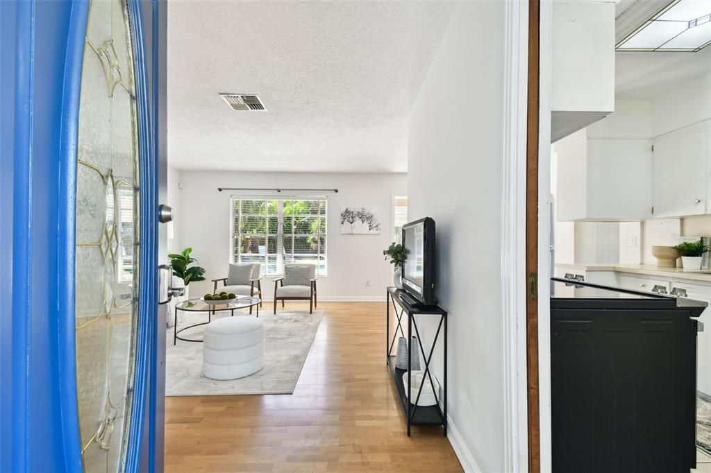 For Sale: $805,000 (3 beds, 2 baths, 1525 Square Feet)