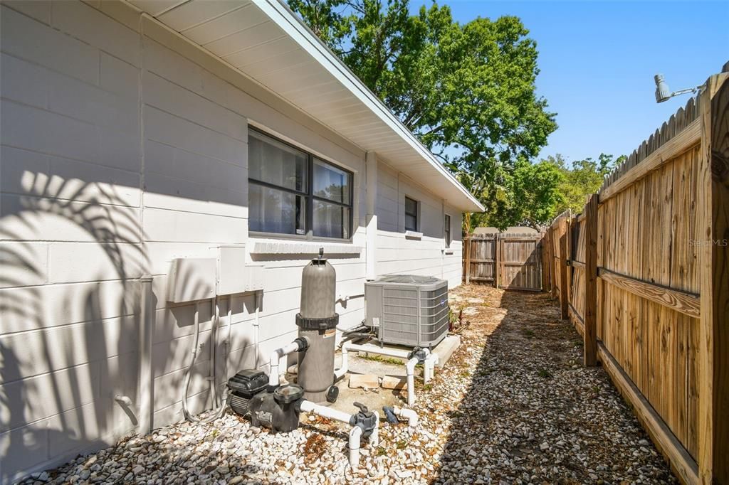 For Sale: $805,000 (3 beds, 2 baths, 1525 Square Feet)