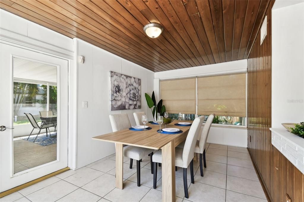 For Sale: $805,000 (3 beds, 2 baths, 1525 Square Feet)