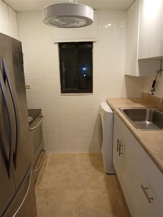 For Sale: $165,900 (2 beds, 2 baths, 828 Square Feet)