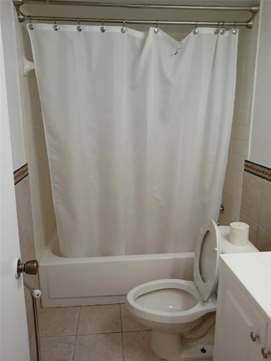 For Sale: $165,900 (2 beds, 2 baths, 828 Square Feet)