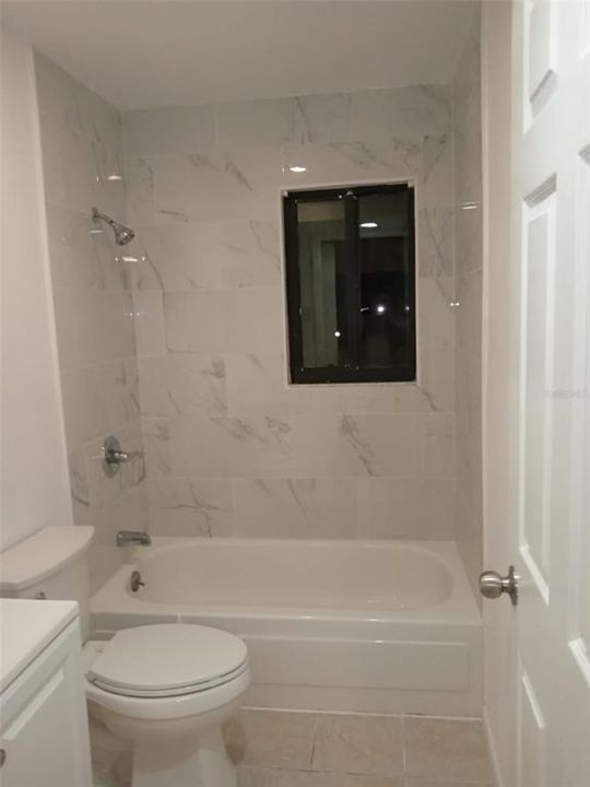 For Sale: $165,900 (2 beds, 2 baths, 828 Square Feet)