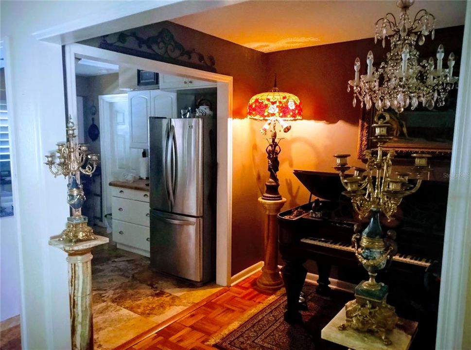 Activo con contrato: $445,000 (3 camas, 2 baños, 1257 Pies cuadrados)