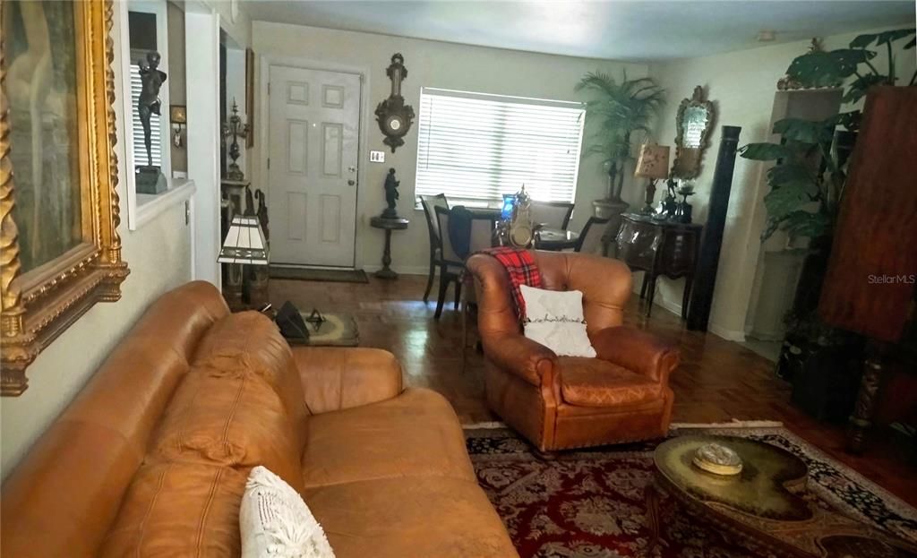 Activo con contrato: $445,000 (3 camas, 2 baños, 1257 Pies cuadrados)