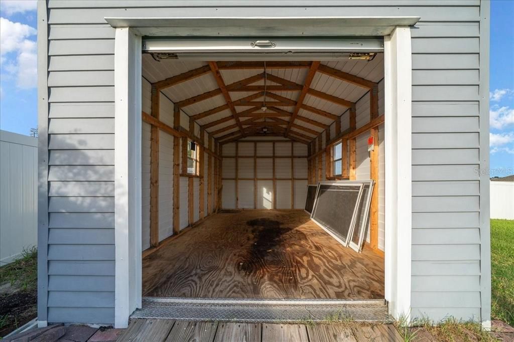 合同活跃: $439,000 (4 贝兹, 3 浴室, 2374 平方英尺)