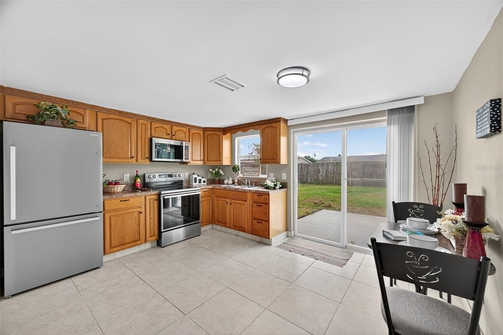 For Sale: $235,000 (3 beds, 1 baths, 1104 Square Feet)