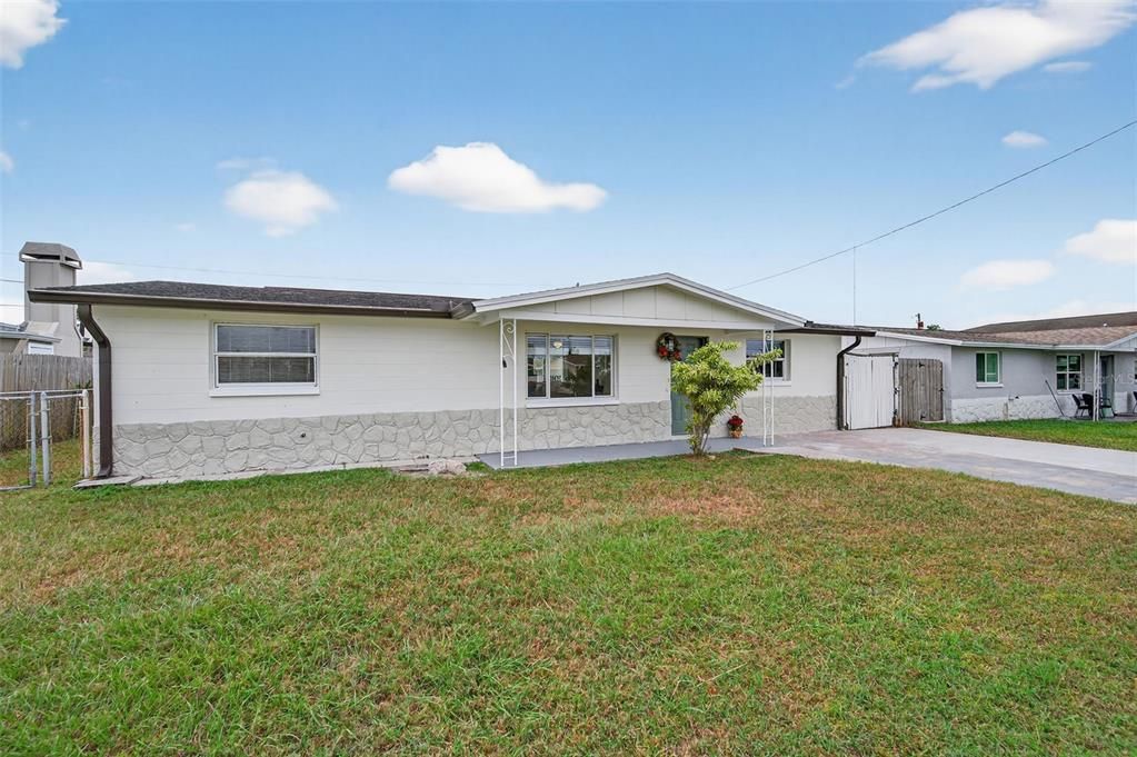 For Sale: $235,000 (3 beds, 1 baths, 1104 Square Feet)