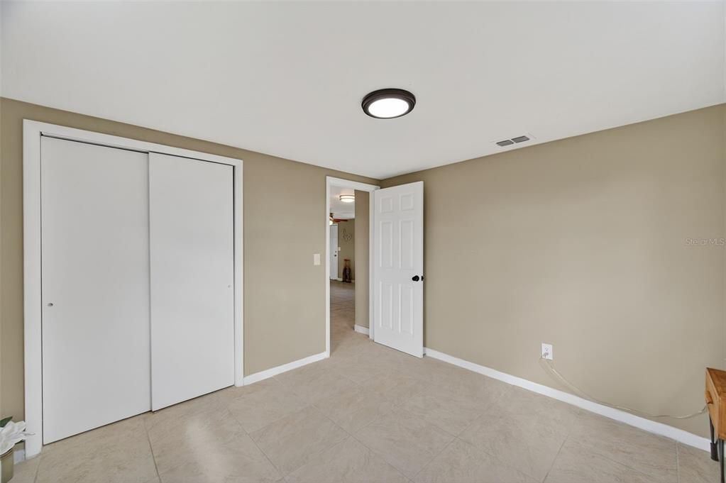 For Sale: $235,000 (3 beds, 1 baths, 1104 Square Feet)