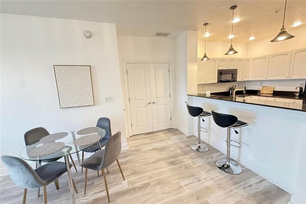 For Sale: $521,000 (2 beds, 2 baths, 1489 Square Feet)