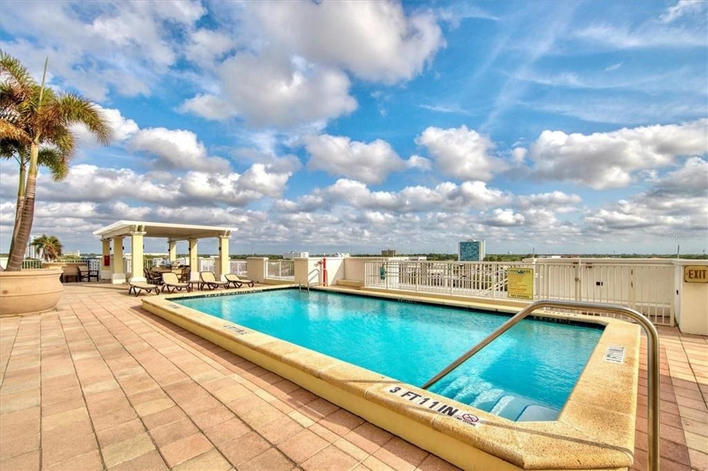 For Sale: $521,000 (2 beds, 2 baths, 1489 Square Feet)