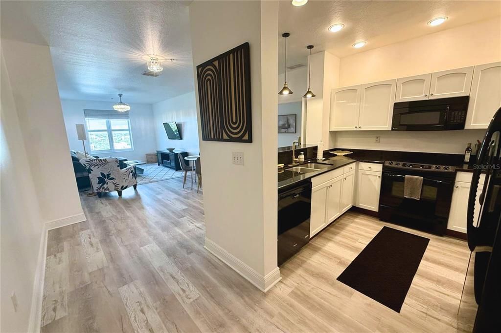 For Sale: $521,000 (2 beds, 2 baths, 1489 Square Feet)