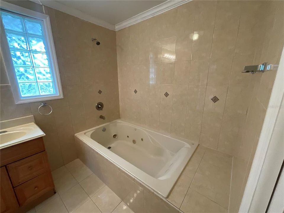 Active With Contract: $599,000 (4 beds, 2 baths, 1799 Square Feet)