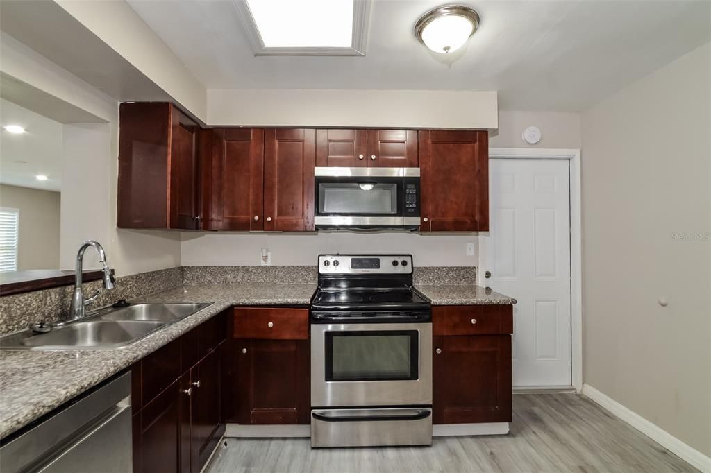 For Sale: $329,000 (3 beds, 2 baths, 1440 Square Feet)