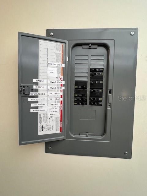 待售: $122,900 (2 贝兹, 2 浴室, 919 平方英尺)