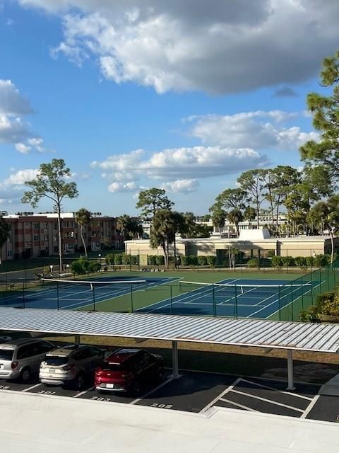 待售: $122,900 (2 贝兹, 2 浴室, 919 平方英尺)