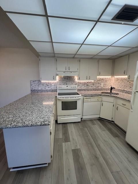 待售: $122,900 (2 贝兹, 2 浴室, 919 平方英尺)