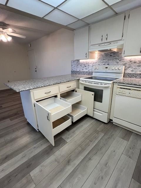 待售: $122,900 (2 贝兹, 2 浴室, 919 平方英尺)