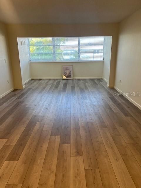 待售: $122,900 (2 贝兹, 2 浴室, 919 平方英尺)