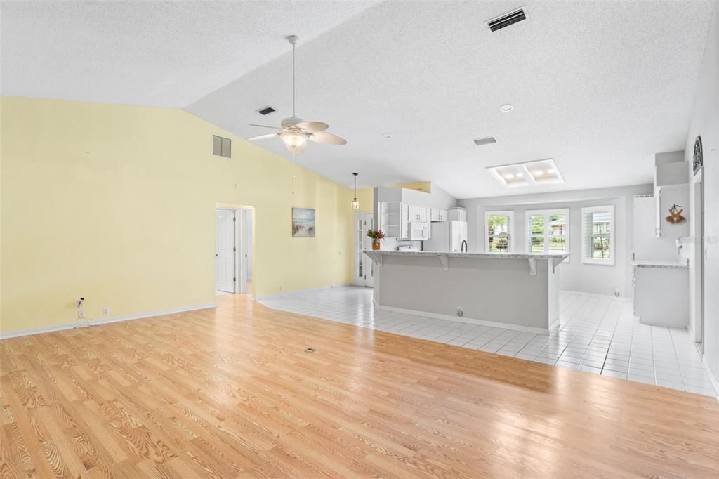 For Sale: $415,000 (3 beds, 2 baths, 1759 Square Feet)