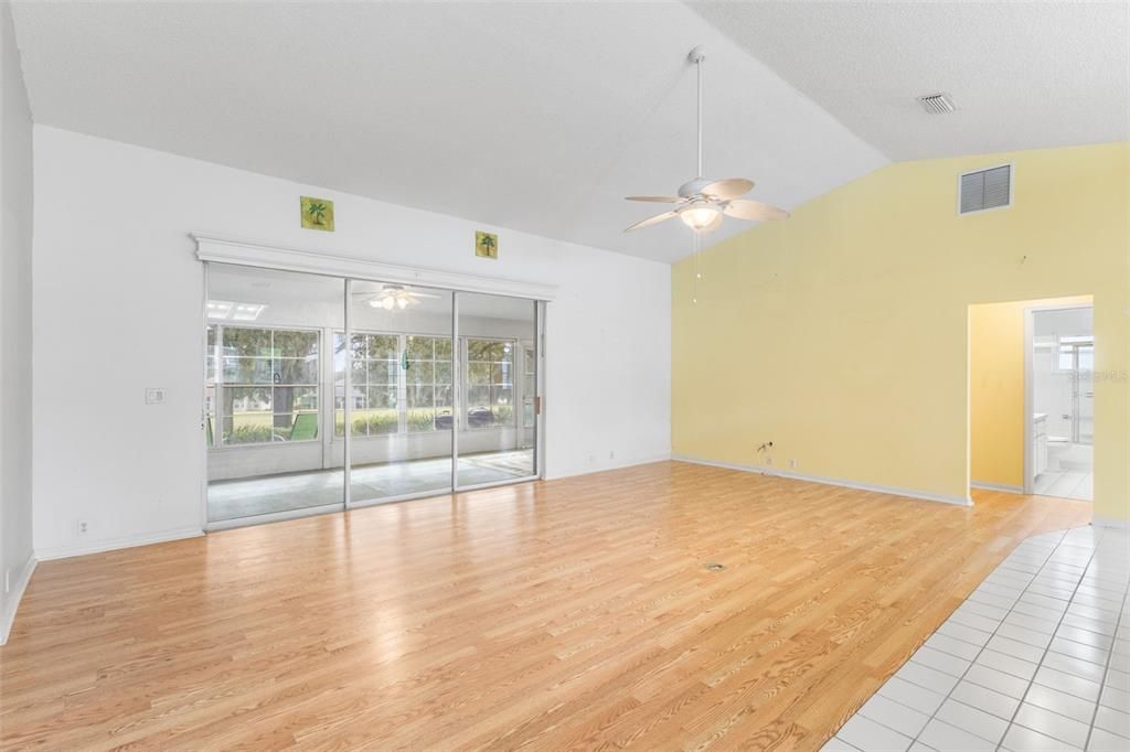 For Sale: $415,000 (3 beds, 2 baths, 1759 Square Feet)