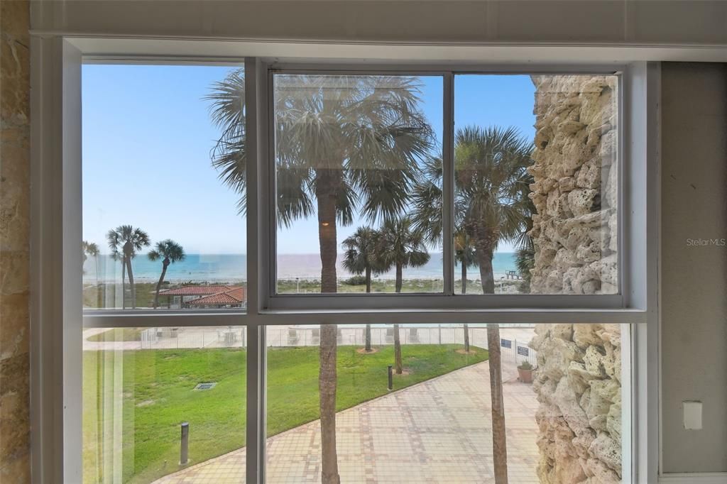 For Sale: $515,000 (0 beds, 1 baths, 848 Square Feet)