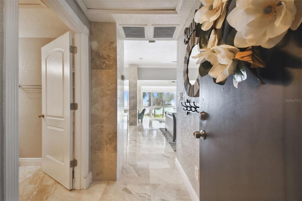 For Sale: $515,000 (0 beds, 1 baths, 848 Square Feet)