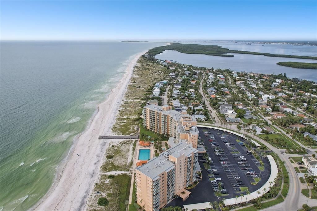 For Sale: $515,000 (0 beds, 1 baths, 848 Square Feet)