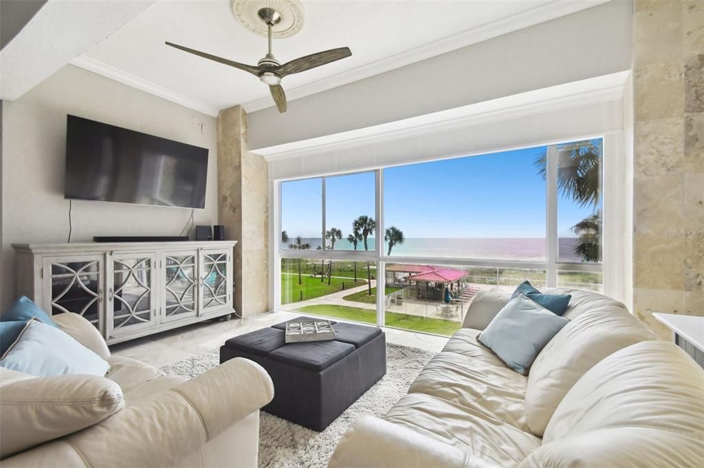 For Sale: $515,000 (0 beds, 1 baths, 848 Square Feet)