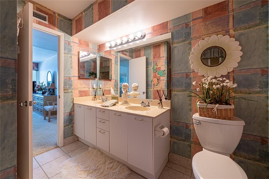 待售: $520,000 (2 贝兹, 2 浴室, 1080 平方英尺)