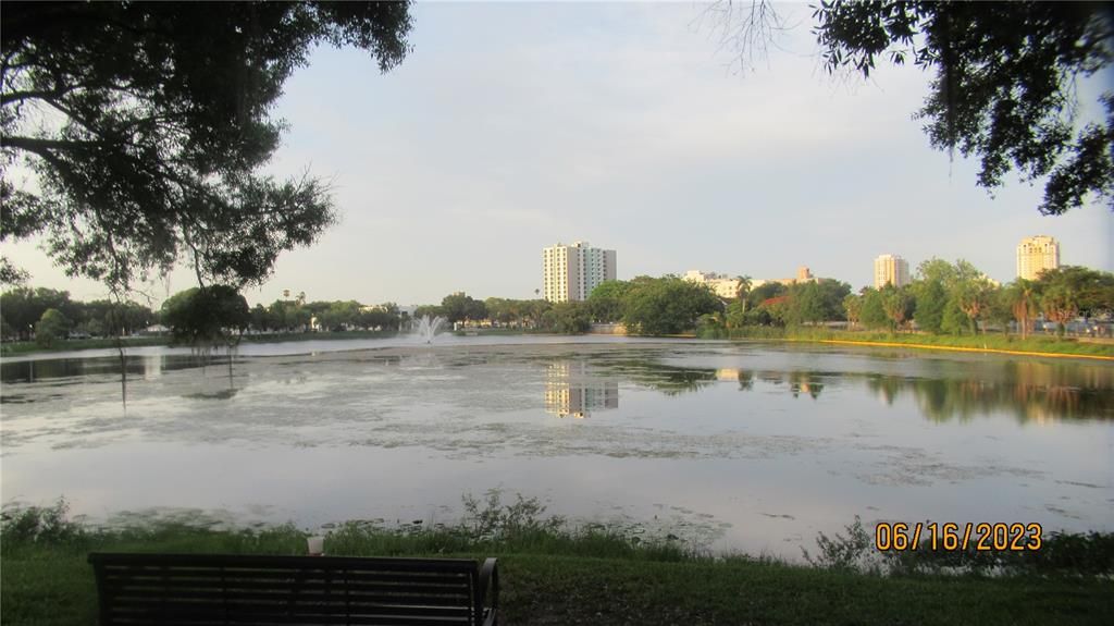 В аренду: $1,350 (0 спален, 1 ванн, 300 Квадратных фут)