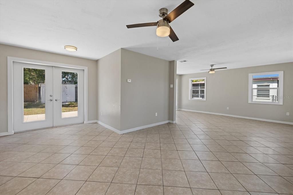 For Sale: $259,000 (3 beds, 1 baths, 1164 Square Feet)