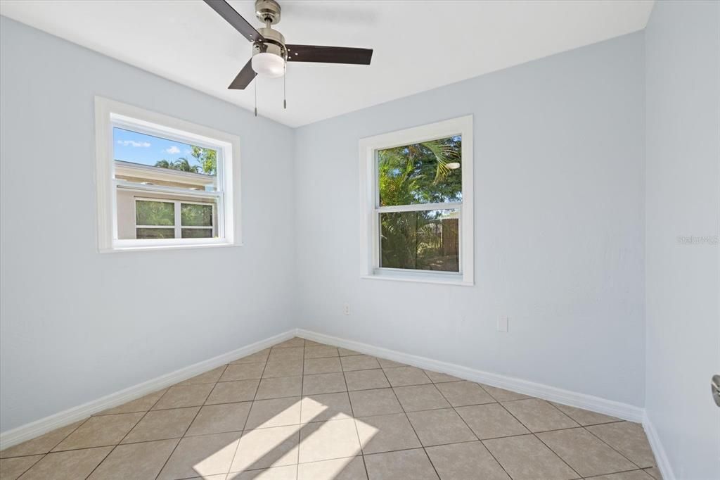 For Sale: $259,000 (3 beds, 1 baths, 1164 Square Feet)