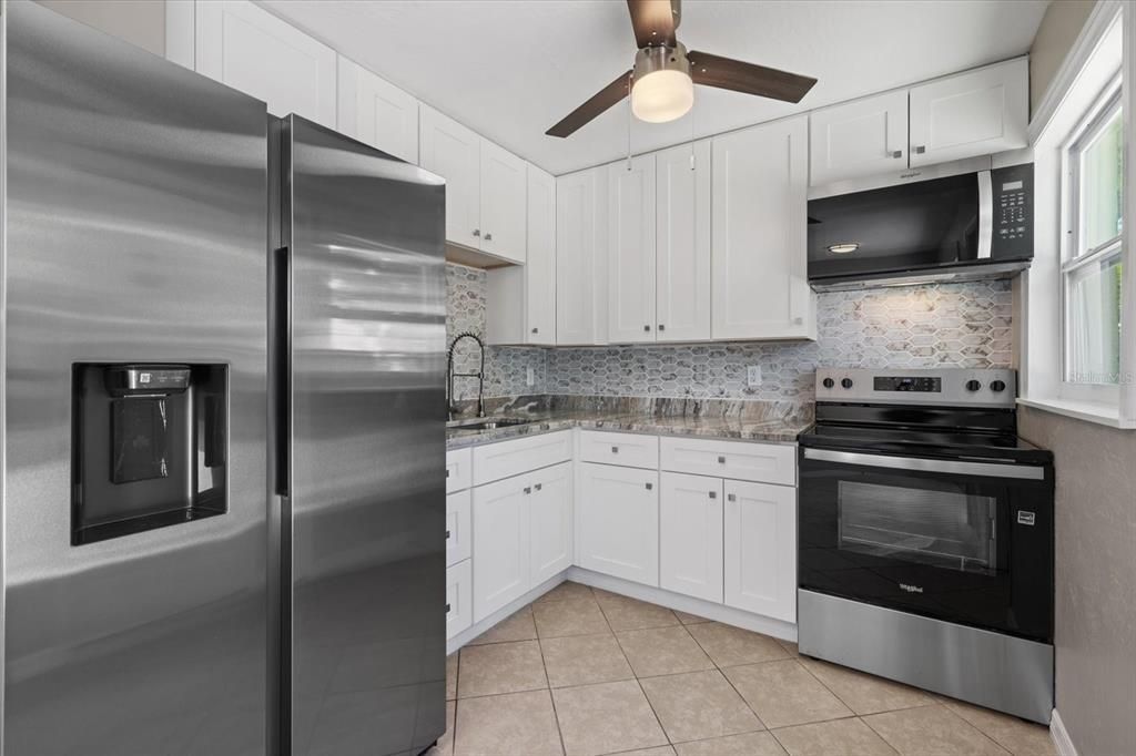 For Sale: $259,000 (3 beds, 1 baths, 1164 Square Feet)