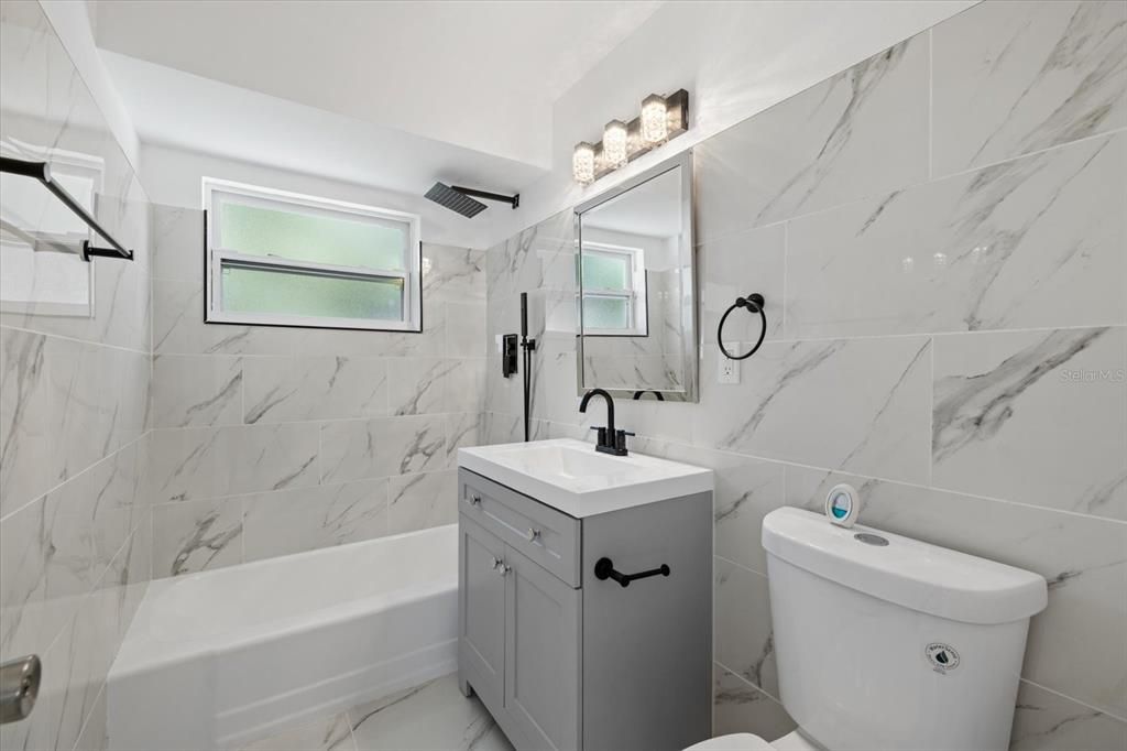 For Sale: $259,000 (3 beds, 1 baths, 1164 Square Feet)