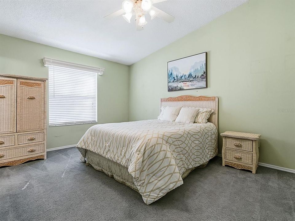 Active With Contract: $229,000 (2 beds, 2 baths, 1163 Square Feet)