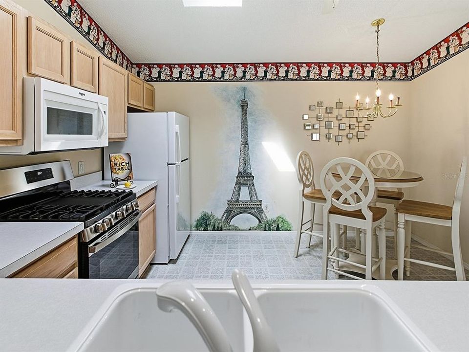 Active With Contract: $229,000 (2 beds, 2 baths, 1163 Square Feet)