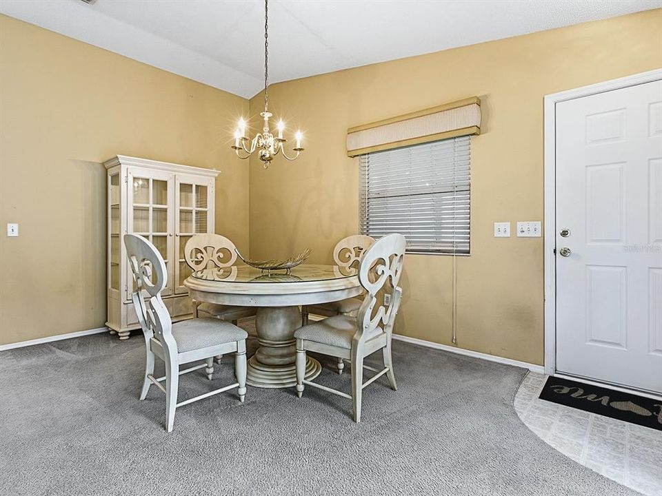 Active With Contract: $229,000 (2 beds, 2 baths, 1163 Square Feet)