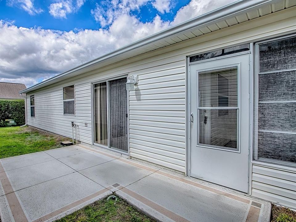 Active With Contract: $229,000 (2 beds, 2 baths, 1163 Square Feet)