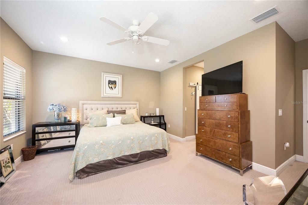 待售: $675,000 (3 贝兹, 2 浴室, 2066 平方英尺)