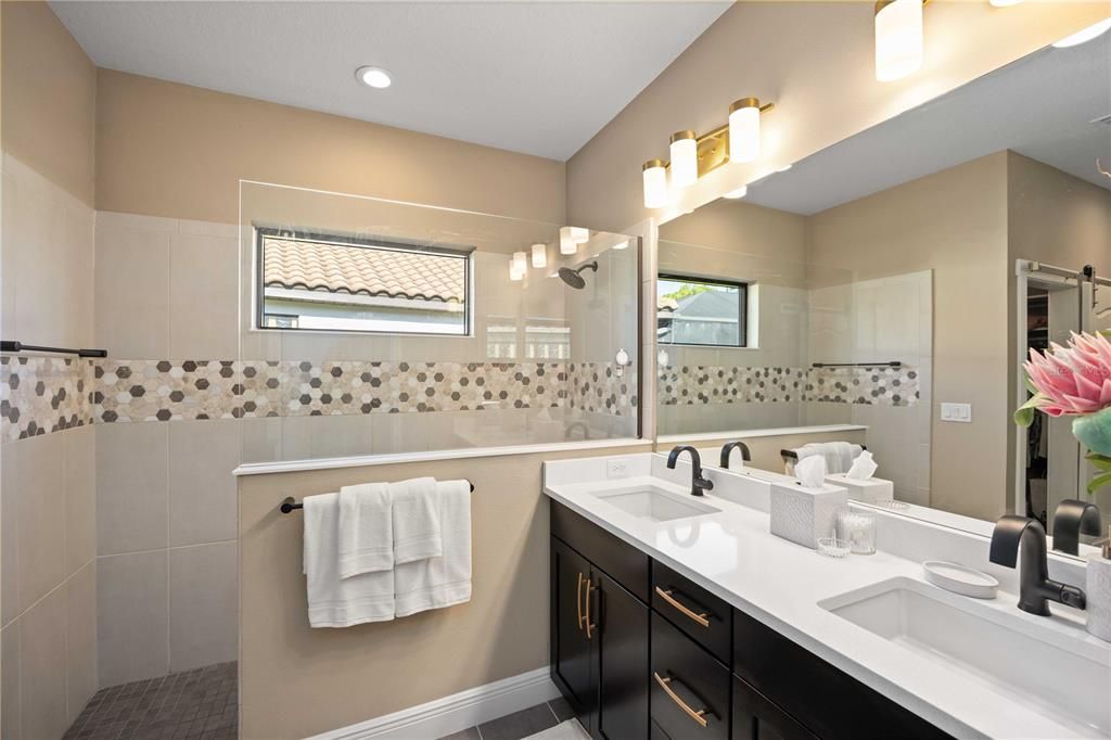 待售: $675,000 (3 贝兹, 2 浴室, 2066 平方英尺)