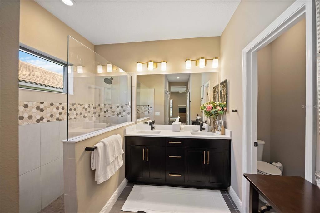 待售: $675,000 (3 贝兹, 2 浴室, 2066 平方英尺)