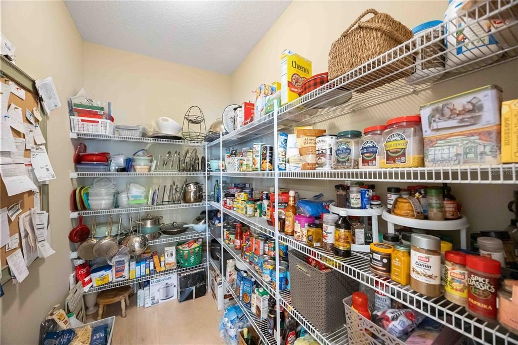 待售: $675,000 (3 贝兹, 2 浴室, 2066 平方英尺)