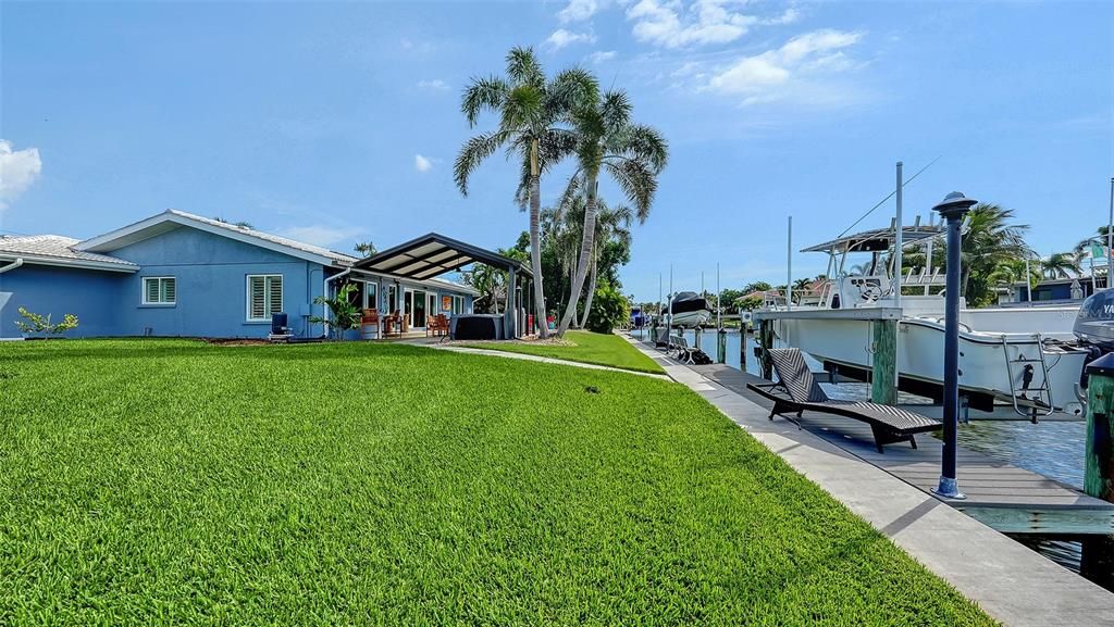 待售: $2,099,000 (2 贝兹, 2 浴室, 1772 平方英尺)