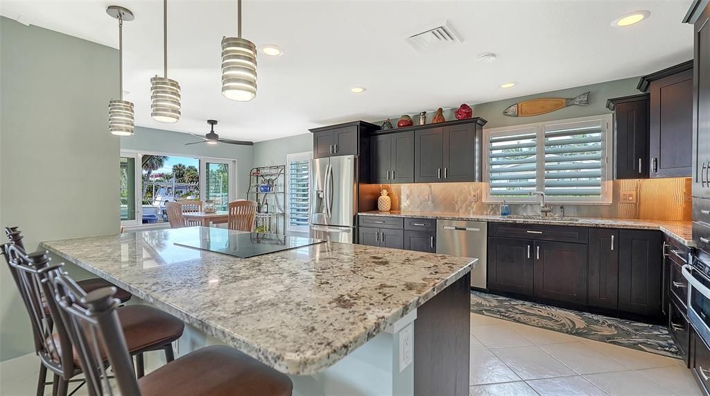 待售: $2,099,000 (2 贝兹, 2 浴室, 1772 平方英尺)