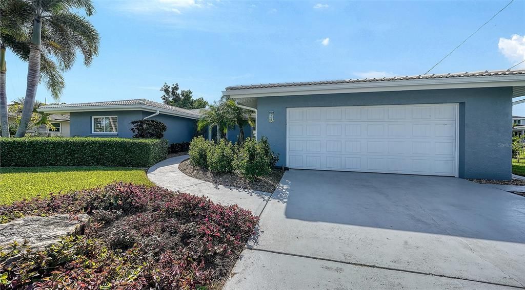 待售: $2,099,000 (2 贝兹, 2 浴室, 1772 平方英尺)