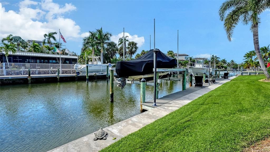 待售: $2,099,000 (2 贝兹, 2 浴室, 1772 平方英尺)