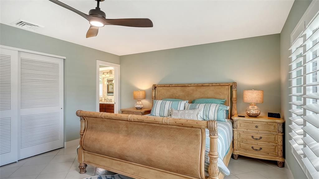 待售: $2,099,000 (2 贝兹, 2 浴室, 1772 平方英尺)